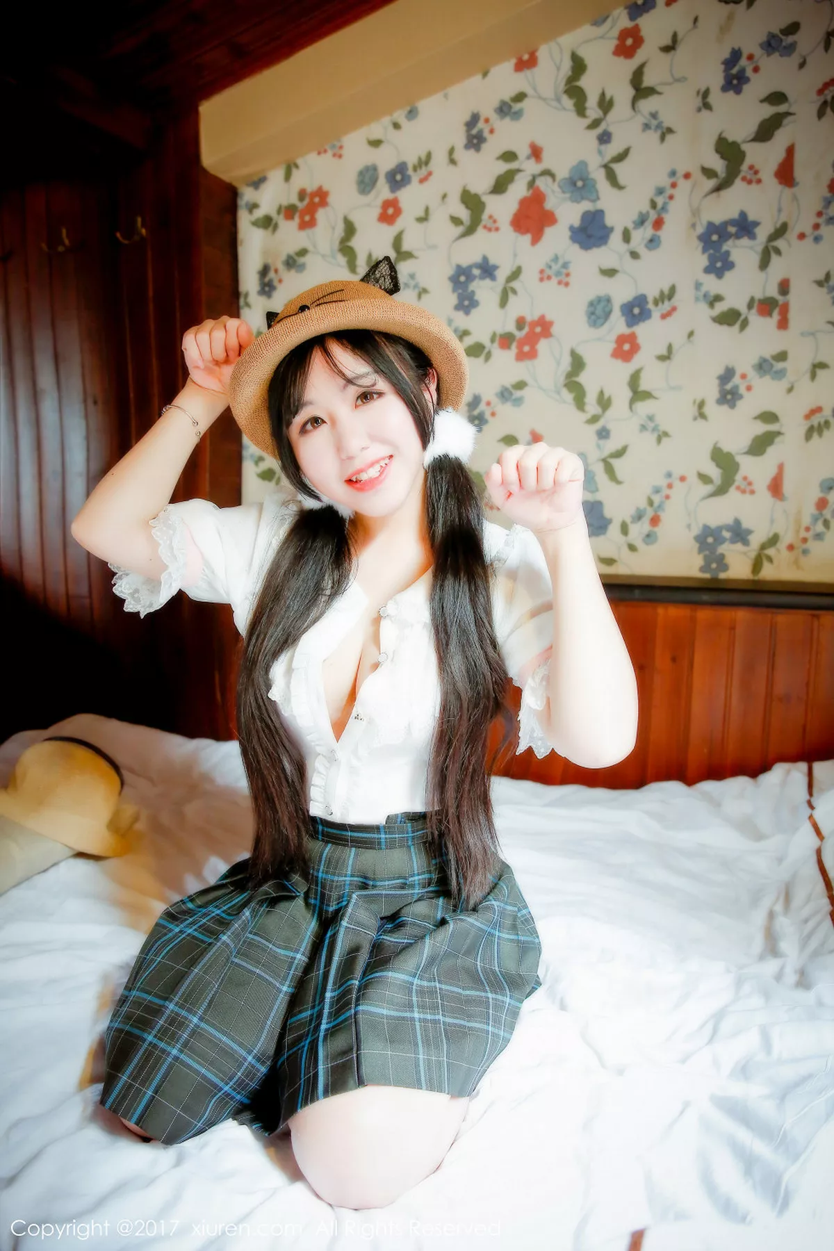 图片[2]-[XiuRen秀人网]第742期V菜写真-秀人资源网