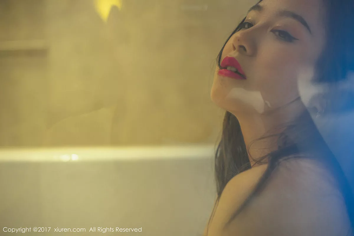 [XiuRen秀人网]第823期吃白菜的vi菜菜写真-秀人资源网