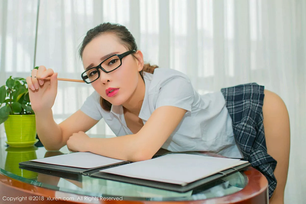 图片[5]-[XiuRen秀人网]第1109期艾小青写真-秀人资源网