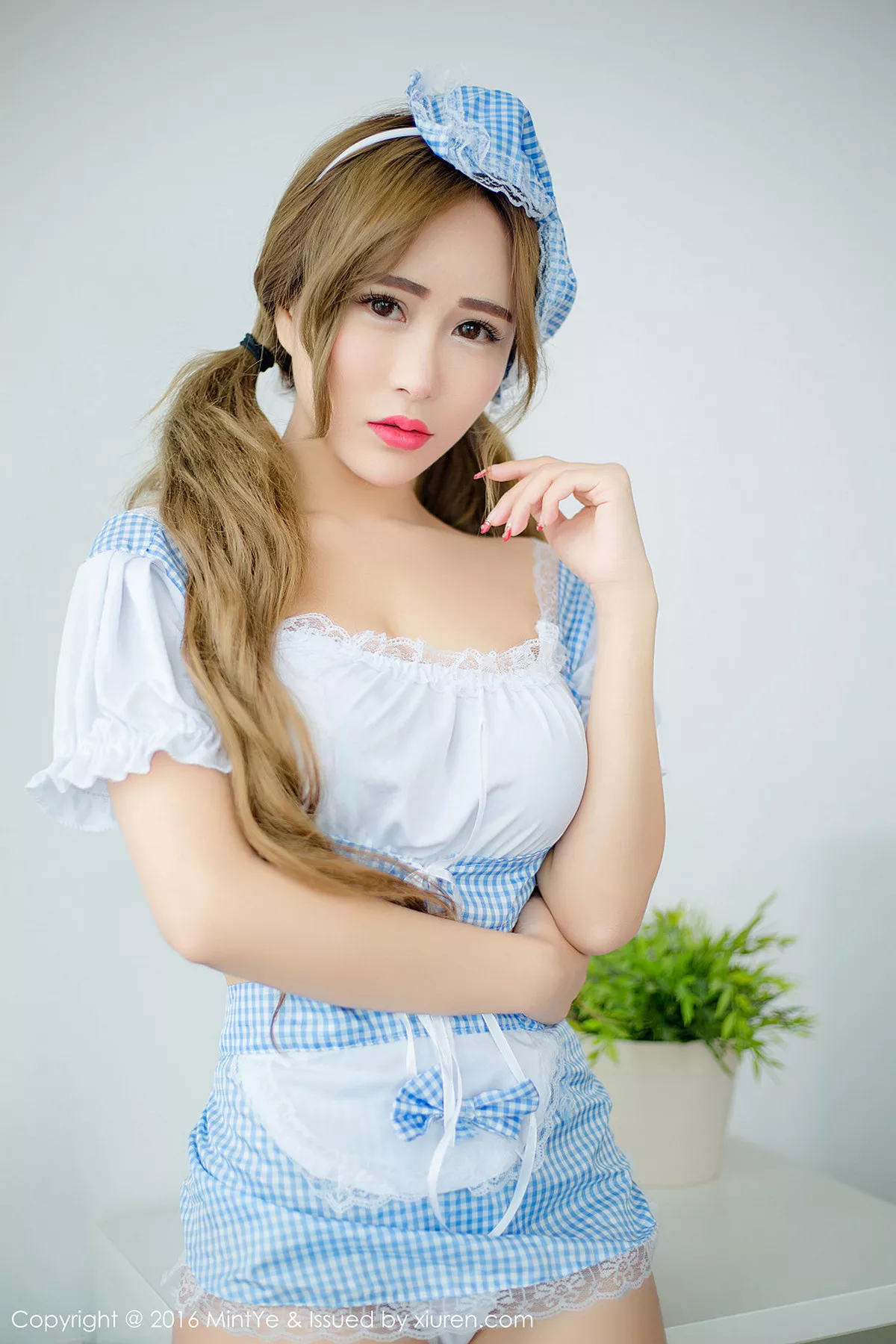 图片[3]-[MintYe薄荷叶]第001期何梦兮写真-秀人资源网