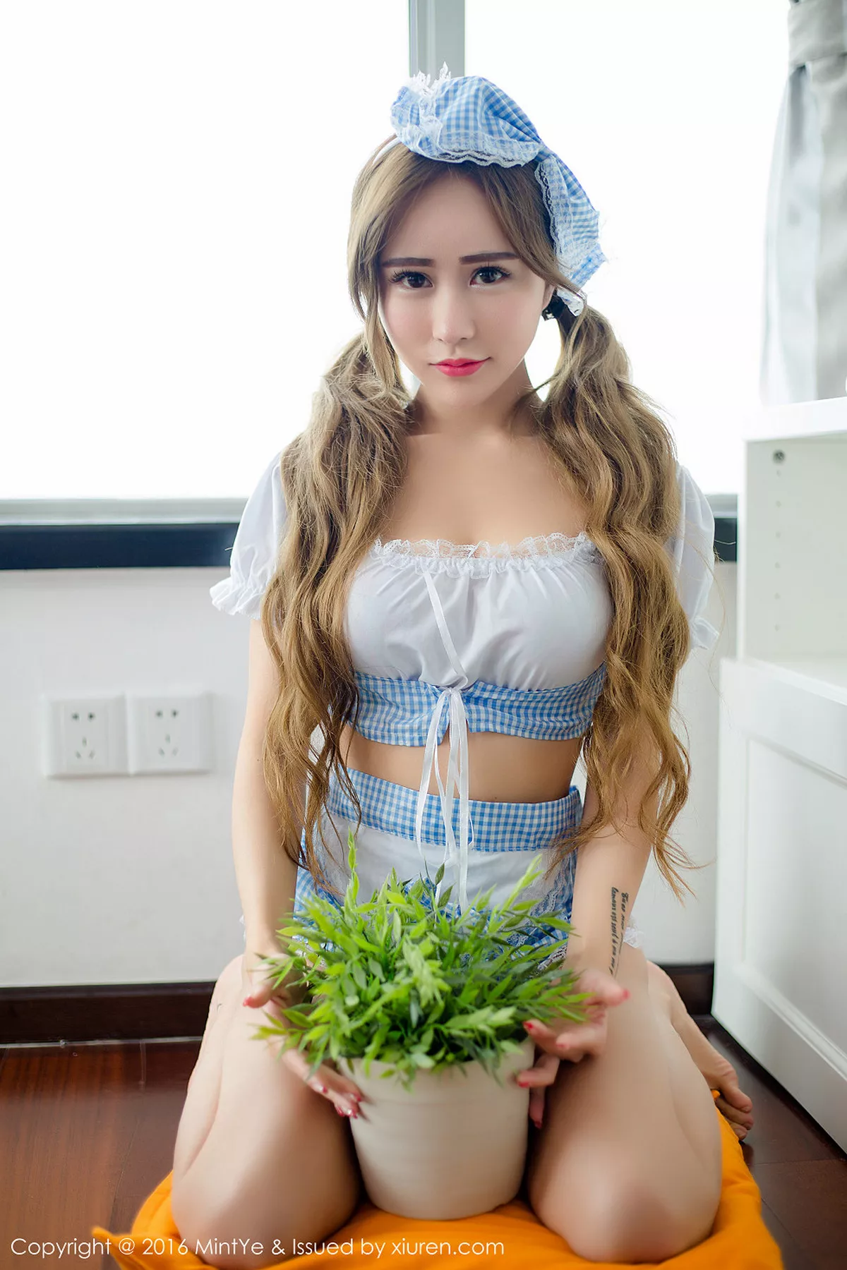 图片[11]-[MintYe薄荷叶]第001期何梦兮写真-秀人资源网