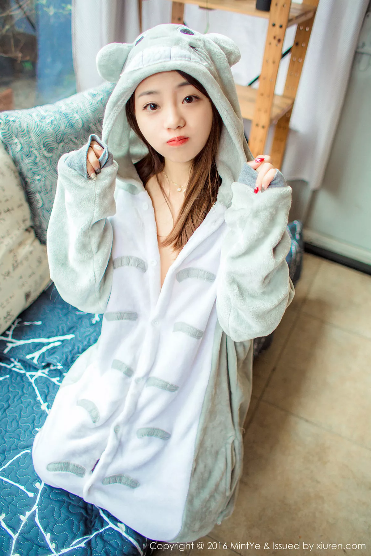 图片[4]-[MintYe薄荷叶]第002期佘贝拉写真-秀人资源网