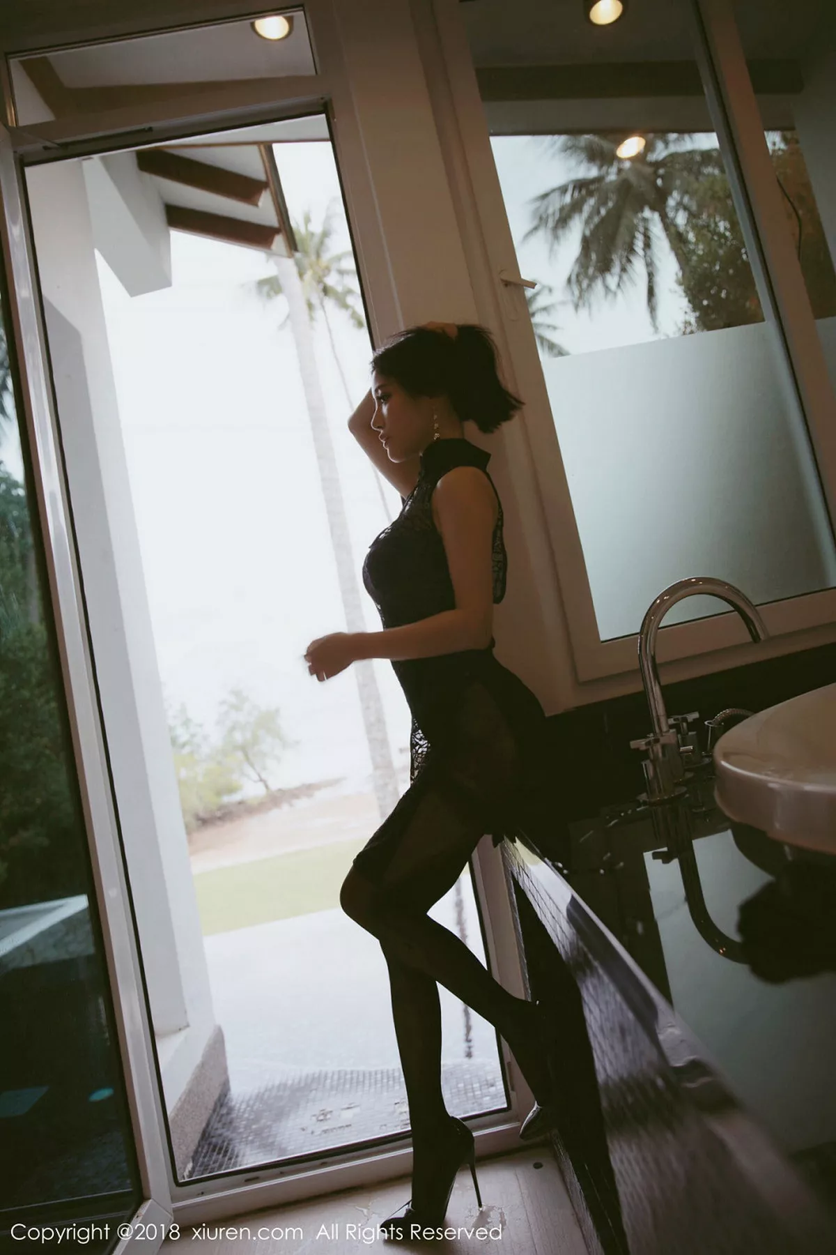 图片[4]-[XiuRen秀人网]第1184期兜豆靓写真-秀人资源网