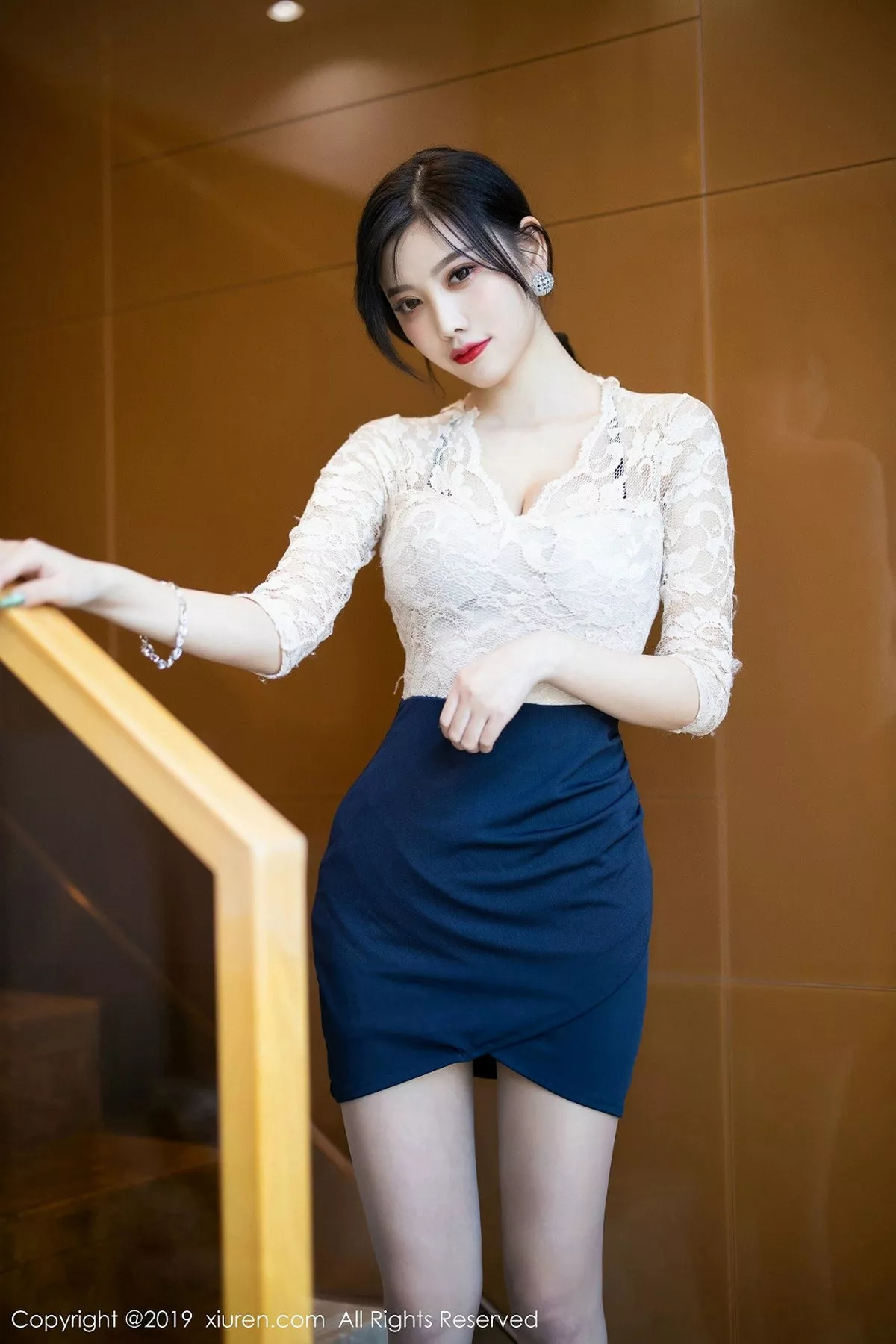 图片[3]-[XiuRen秀人网]第1717期杨晨晨写真-秀人资源网