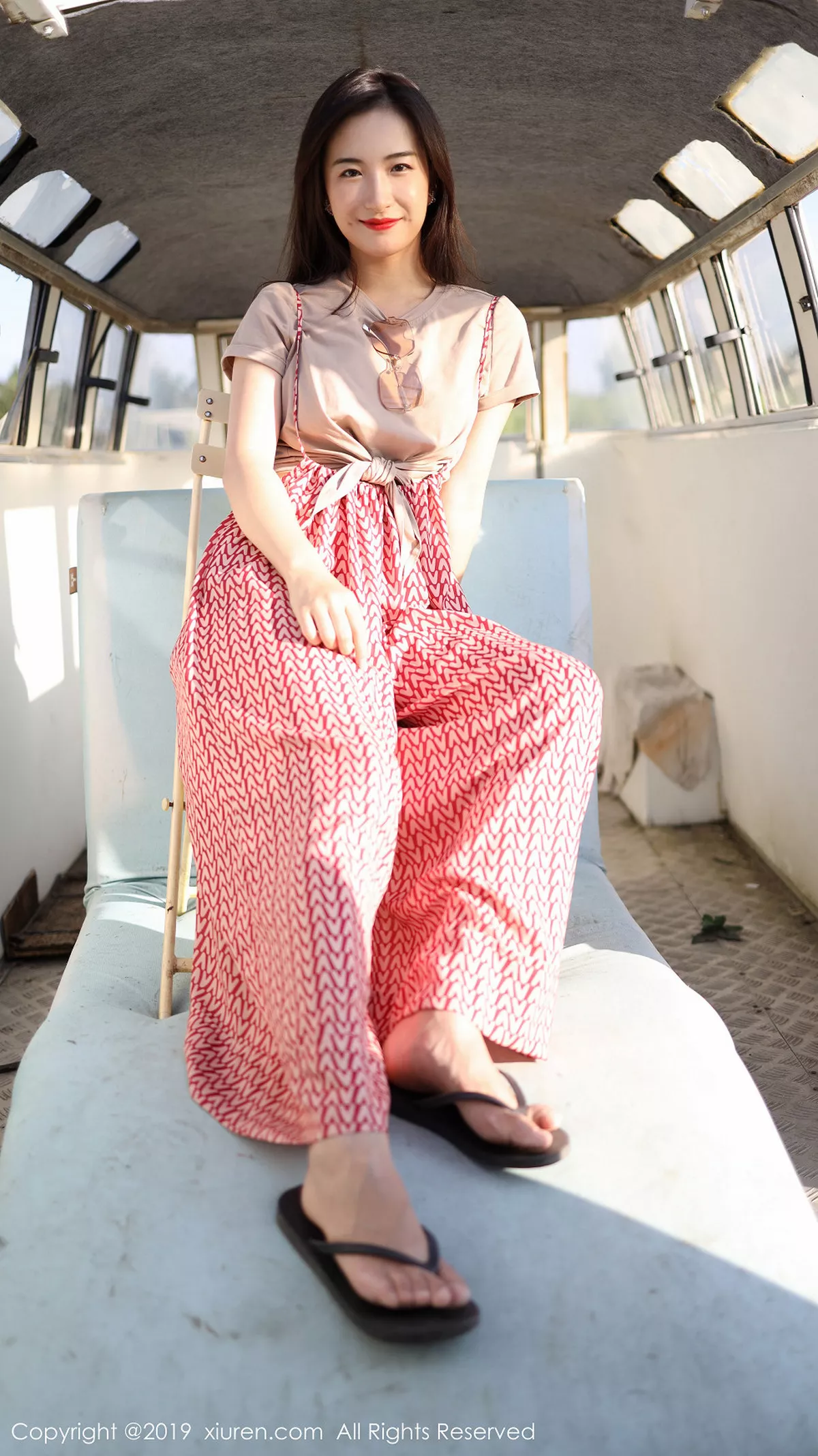 图片[2]-[XiuRen秀人网]第1718期艺儿拿铁写真-秀人资源网