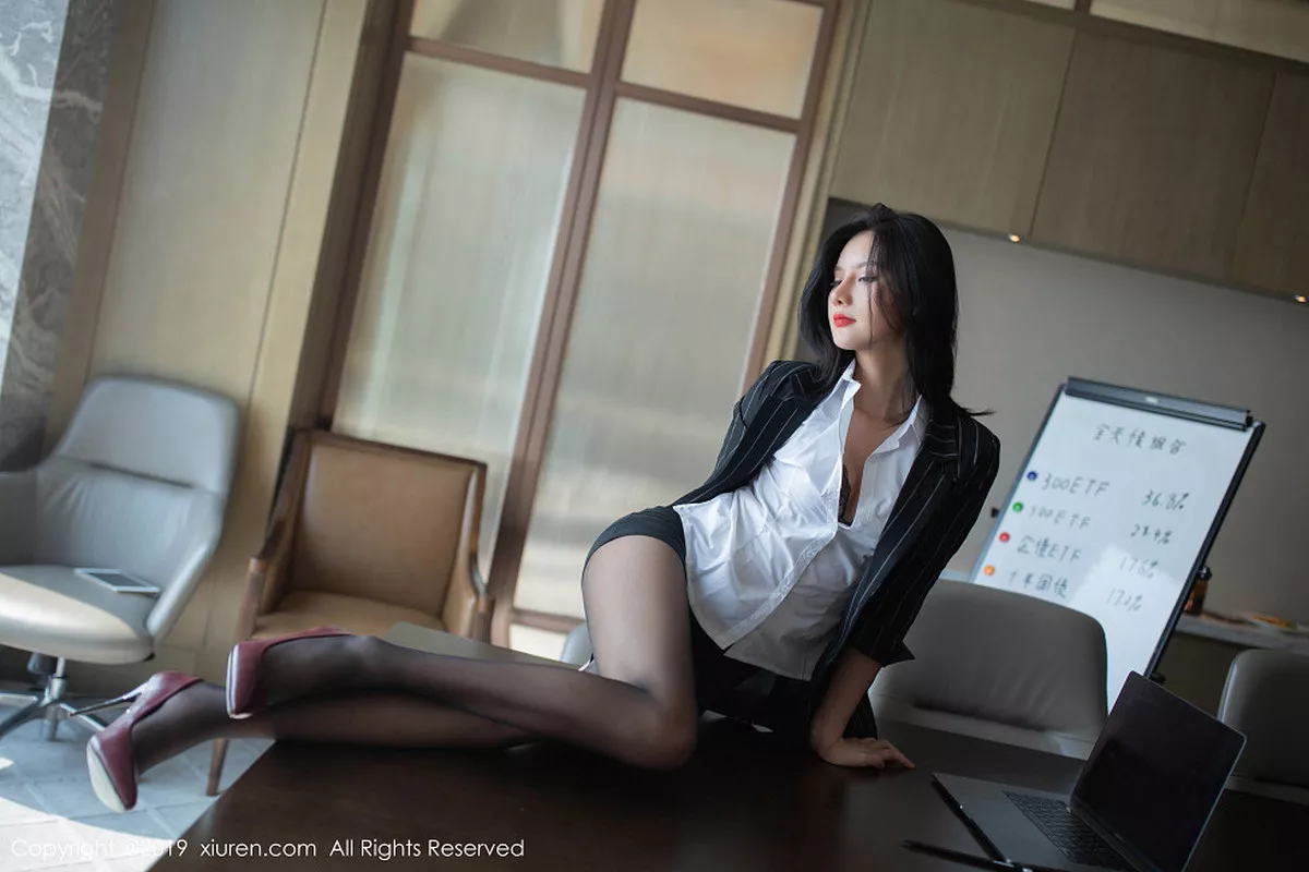 图片[14]-[XiuRen秀人网]第1750期就是阿朱啊写真-秀人资源网