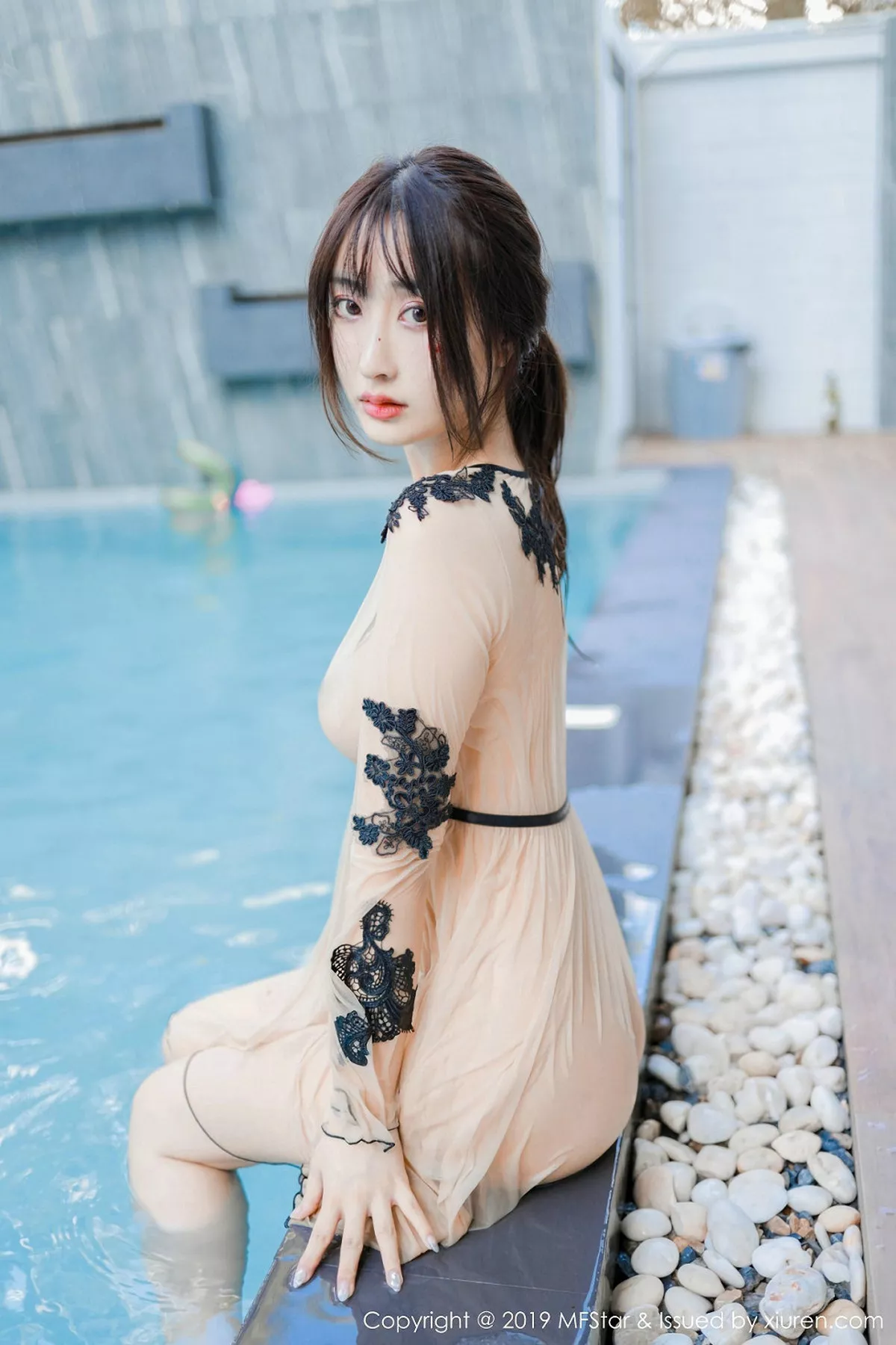 图片[24]-[MFStar模范学院]第230期林子欣写真-秀人资源网