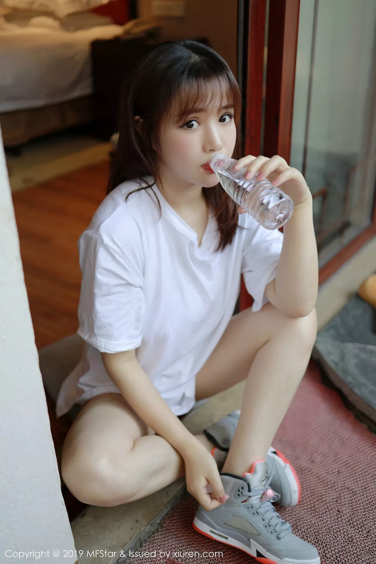 图片[2]-[MFStar模范学院]第237期恩率写真-秀人资源网