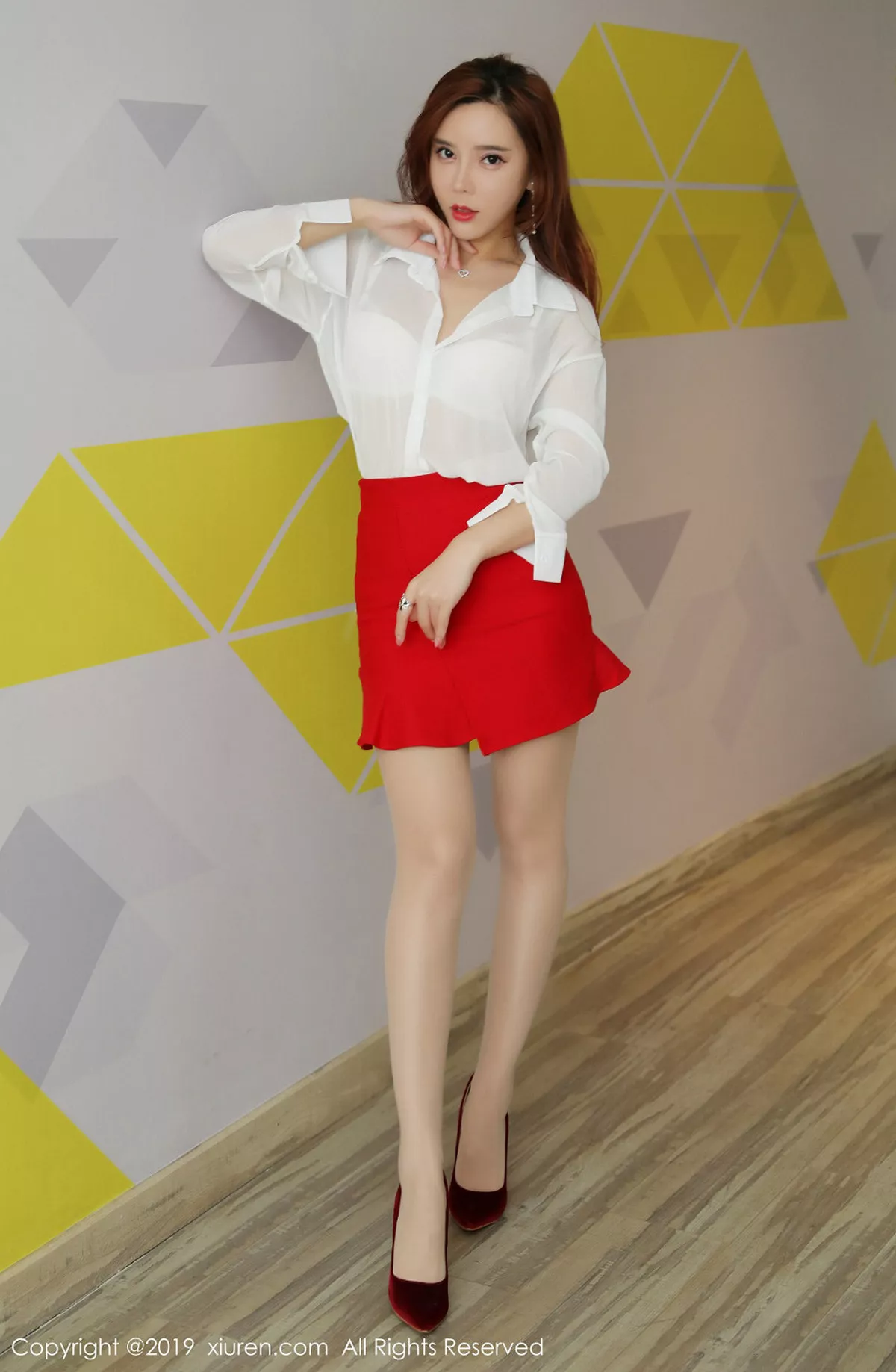 [XiuRen秀人网]第1879期艾小青写真-秀人资源网