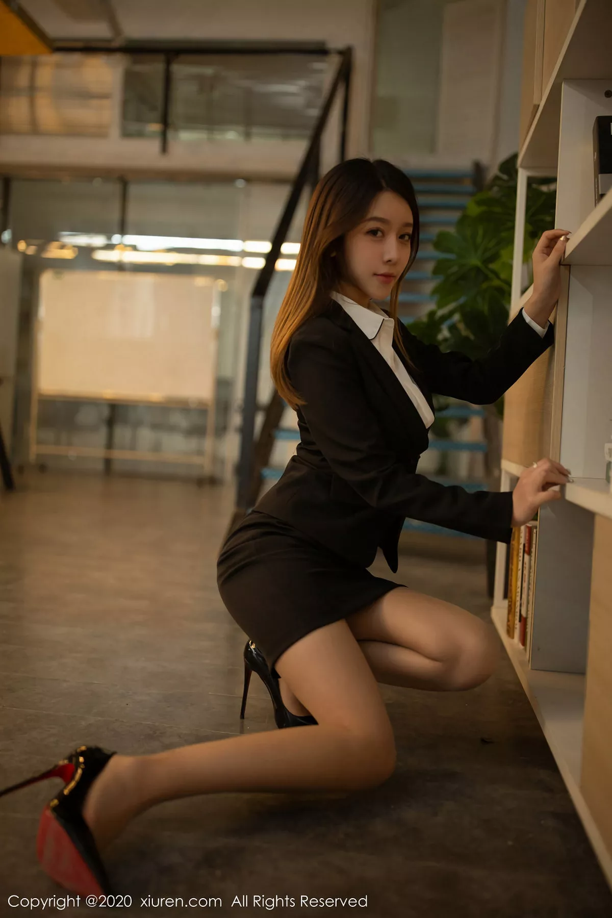 图片[4]-[XiuRen秀人网]第1972期夏诗诗写真-秀人资源网