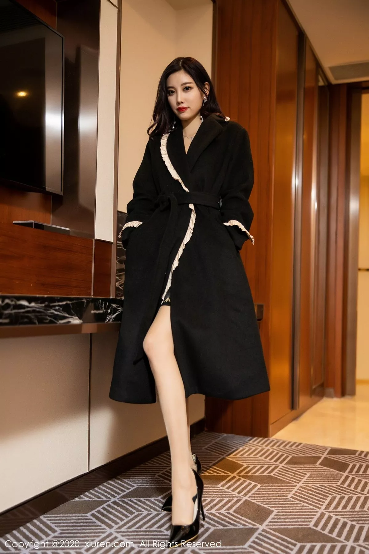 图片[2]-[XiuRen秀人网]第2051期杨晨晨写真-秀人资源网