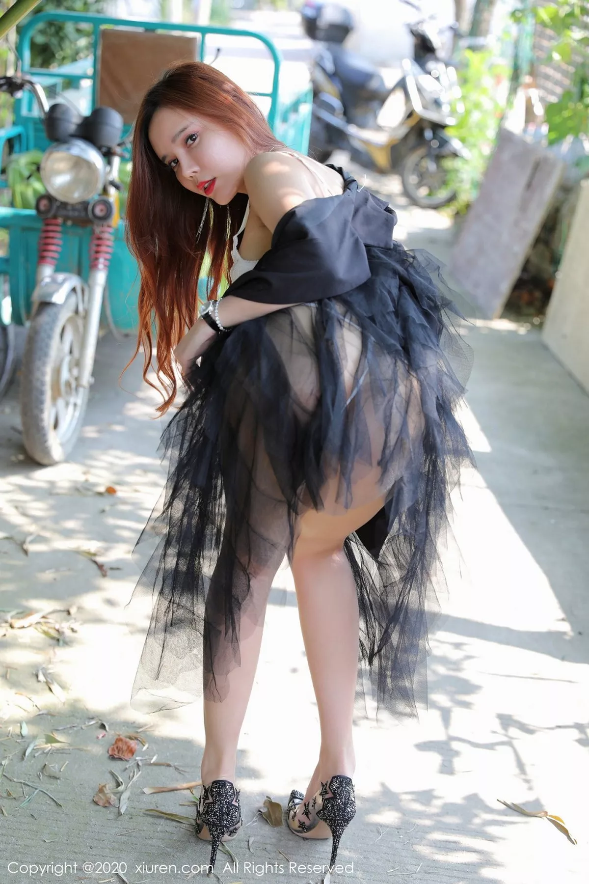 图片[2]-[XiuRen秀人网]第2048期艾小青写真-秀人资源网