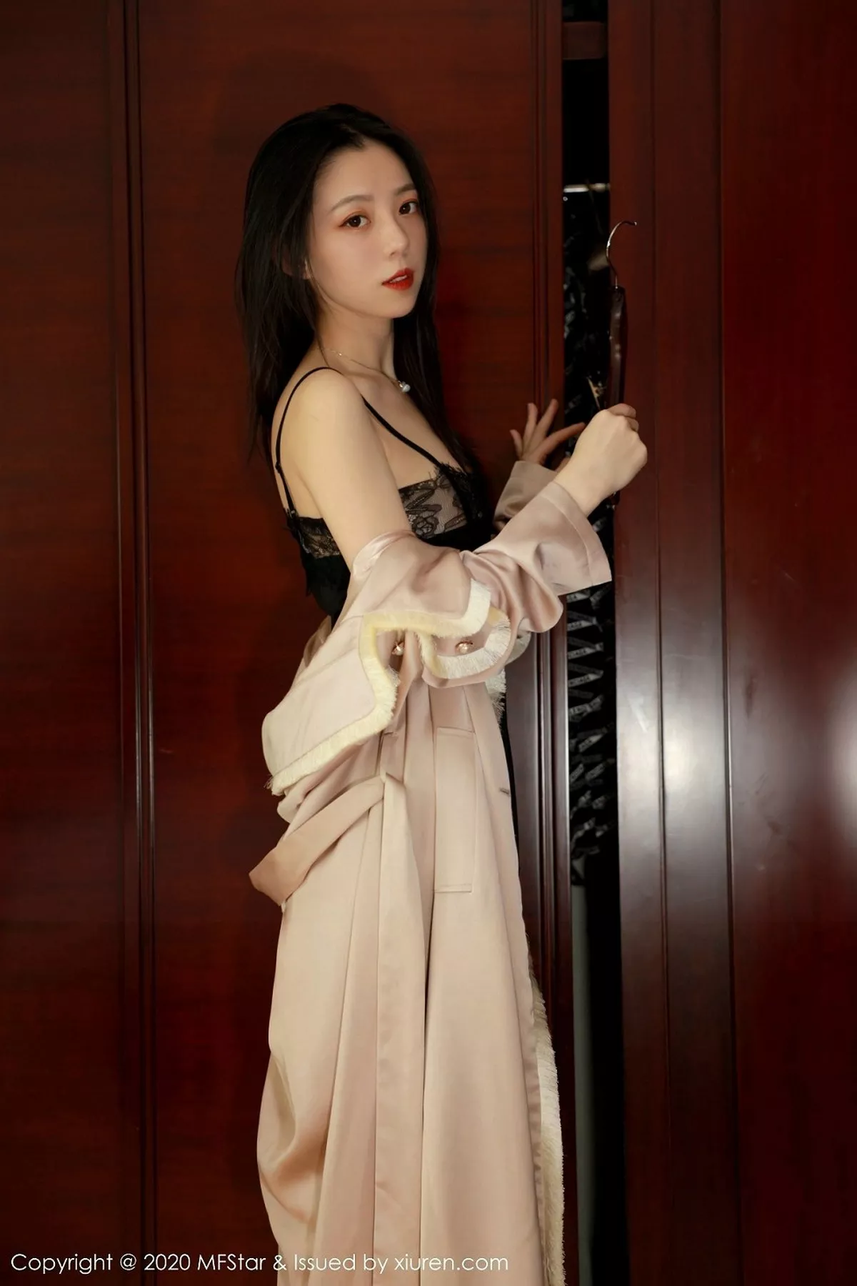 图片[8]-[MFStar模范学院]第325期言沫写真-秀人资源网