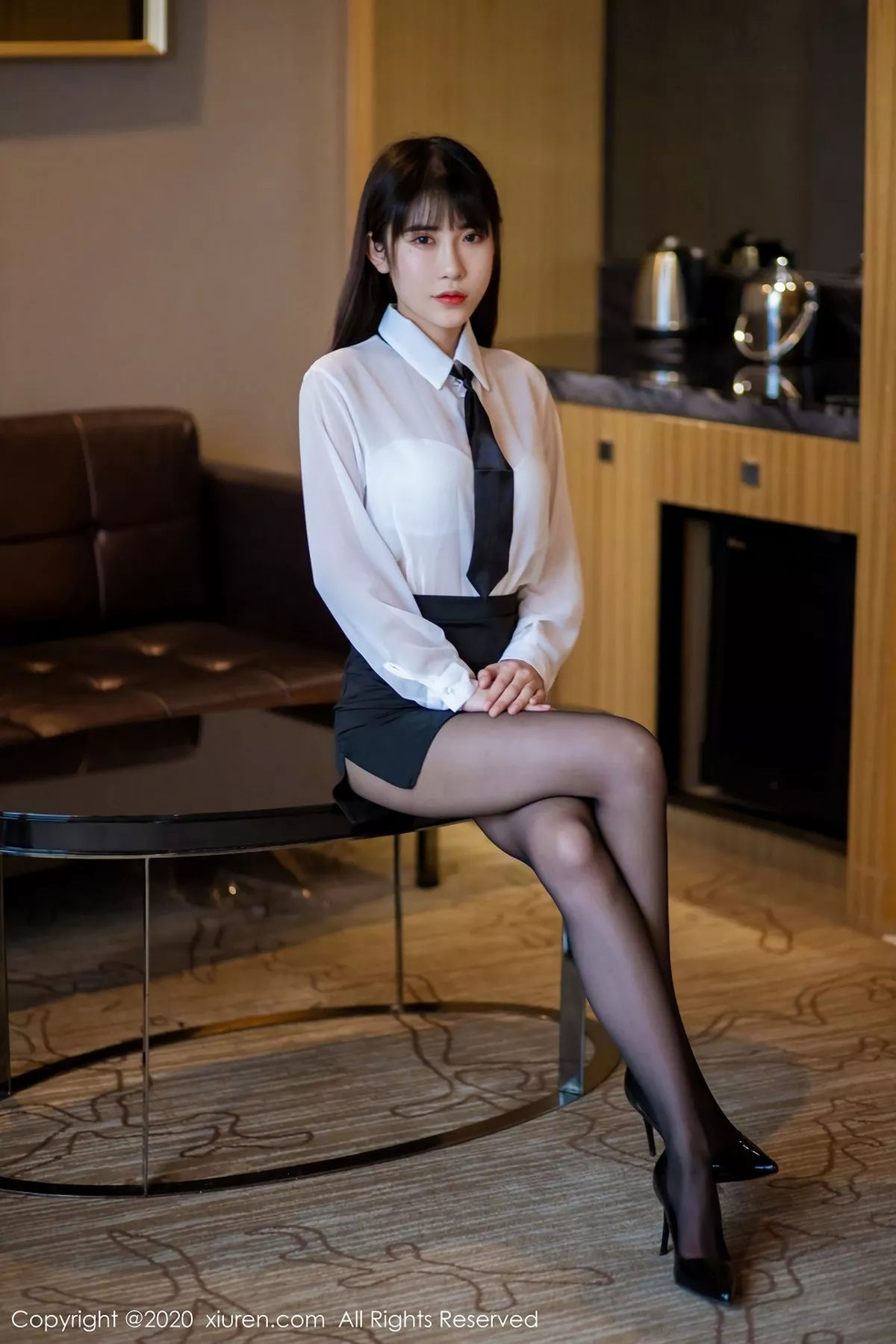 图片[4]-[XiuRen秀人网]第2176期悠悠酱写真-秀人资源网