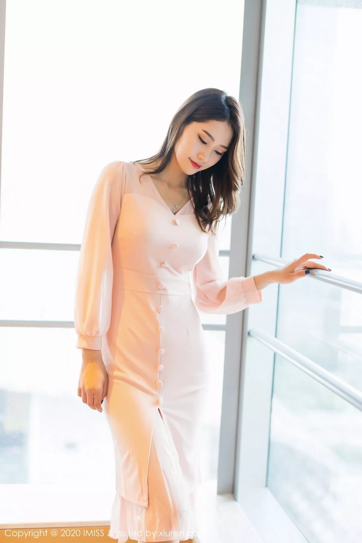 图片[2]-[Imiss爱蜜社]第476期方子萱写真-秀人资源网