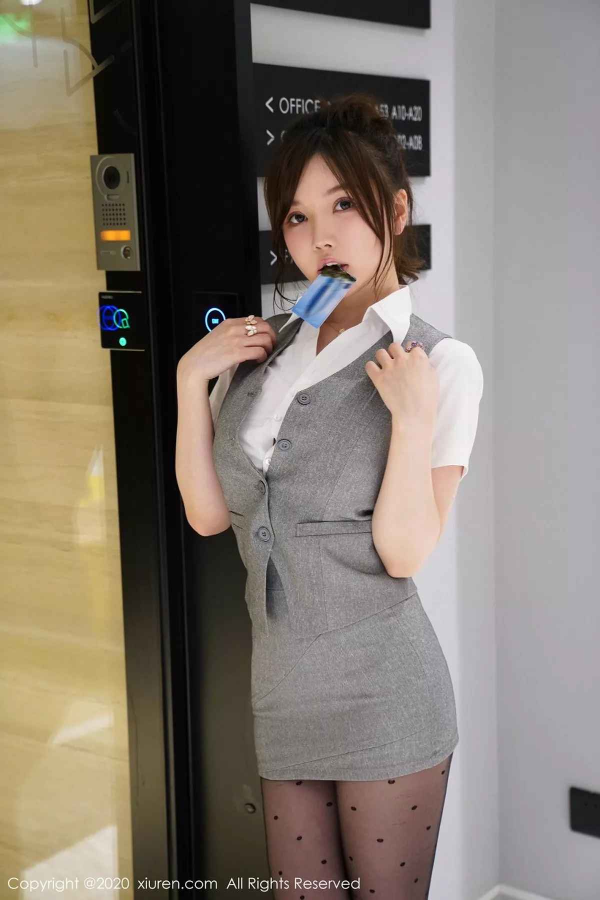 图片[22]-[XiuRen秀人网]第2326期糯美子写真-秀人资源网