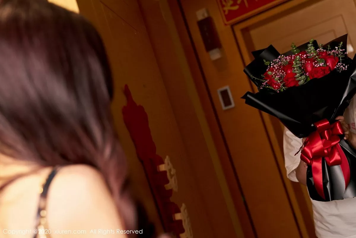 图片[4]-[XiuRen秀人网]第2327期杨晨晨写真-秀人资源网