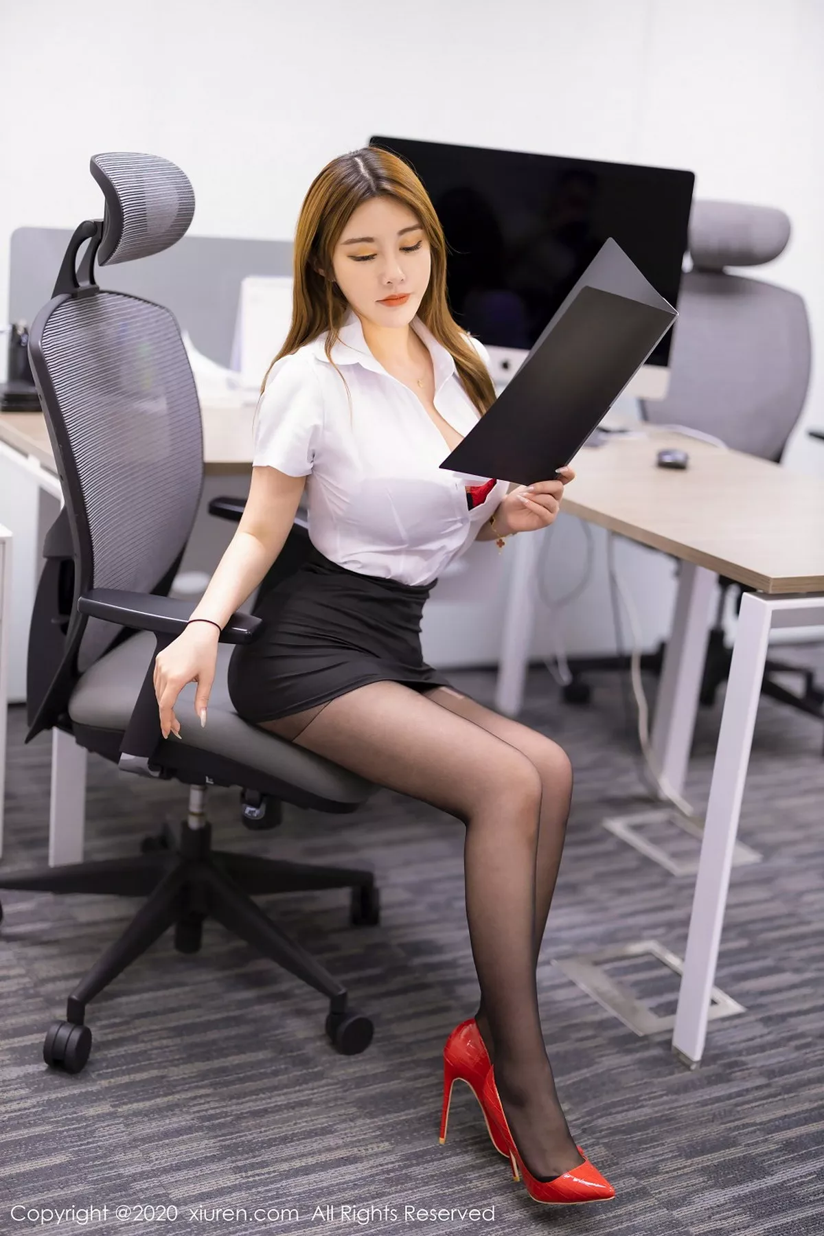 图片[3]-[XiuRen秀人网]第2260期软软Roro写真-秀人资源网