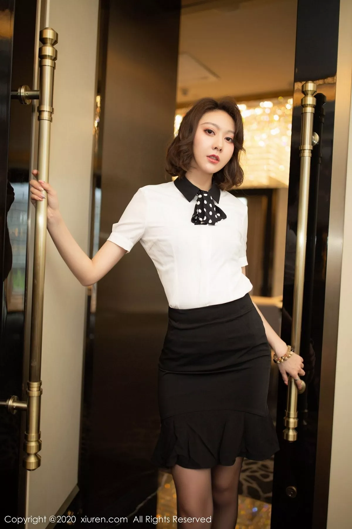 图片[9]-[XiuRen秀人网]第2422期艺轩写真-秀人资源网