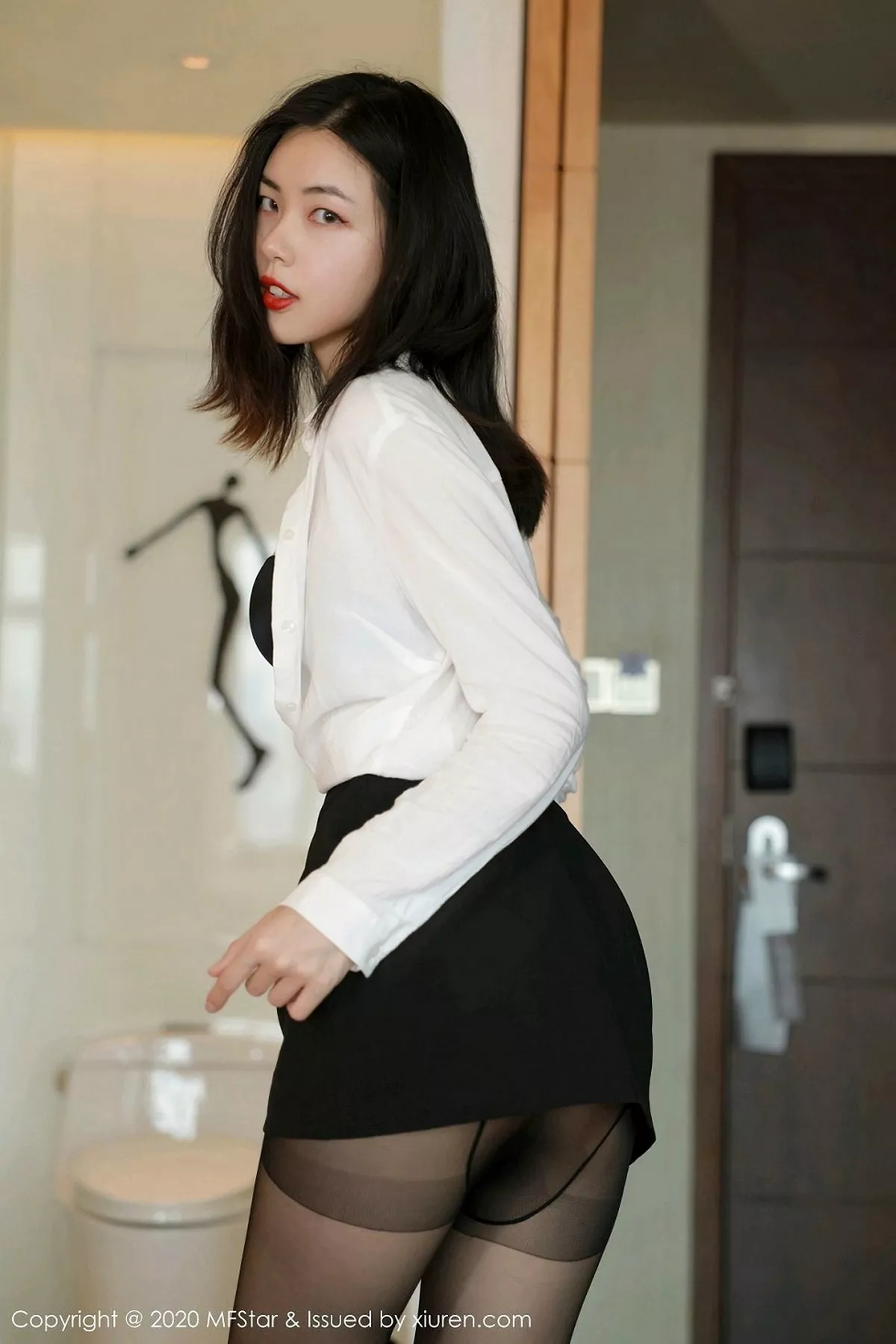 图片[16]-[MFStar模范学院]第371期噜噜妞儿写真-秀人资源网