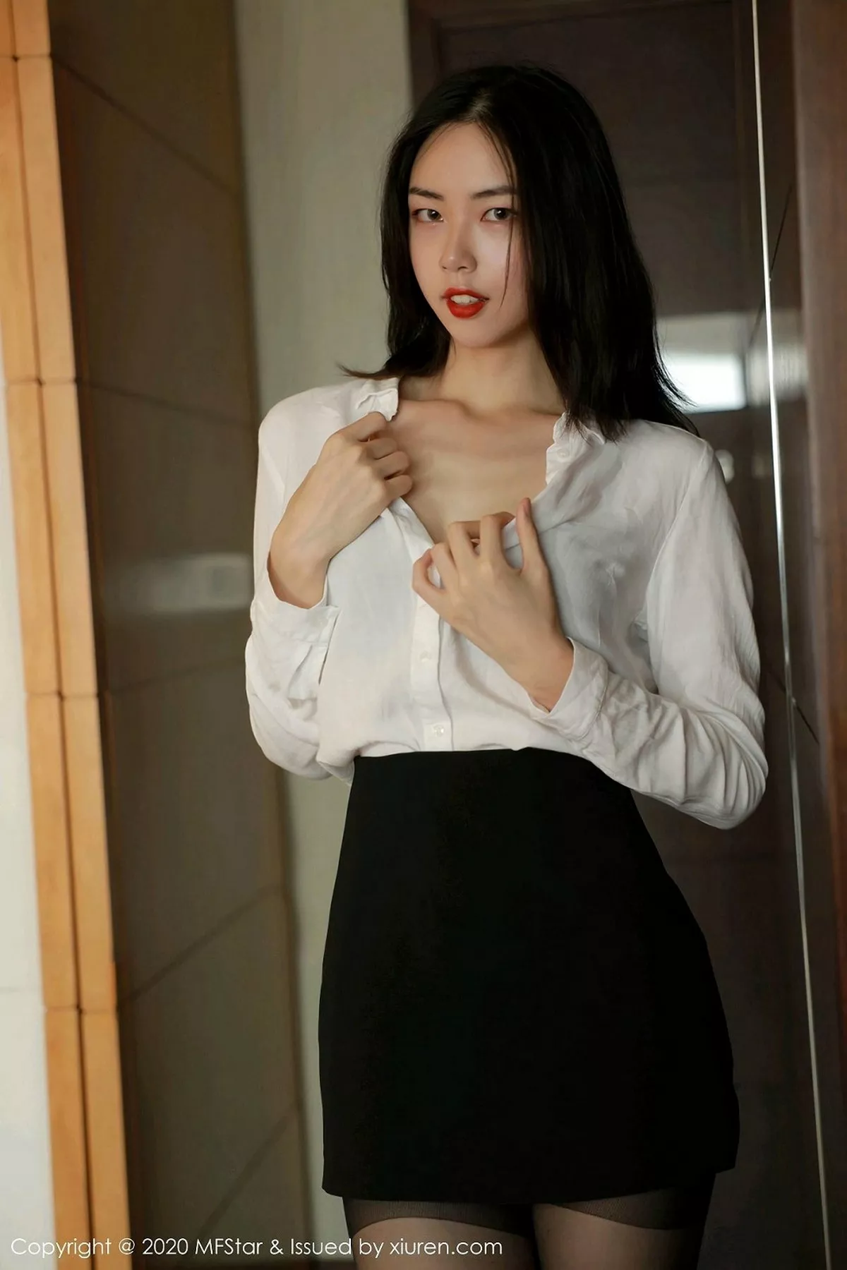 图片[5]-[MFStar模范学院]第371期噜噜妞儿写真-秀人资源网