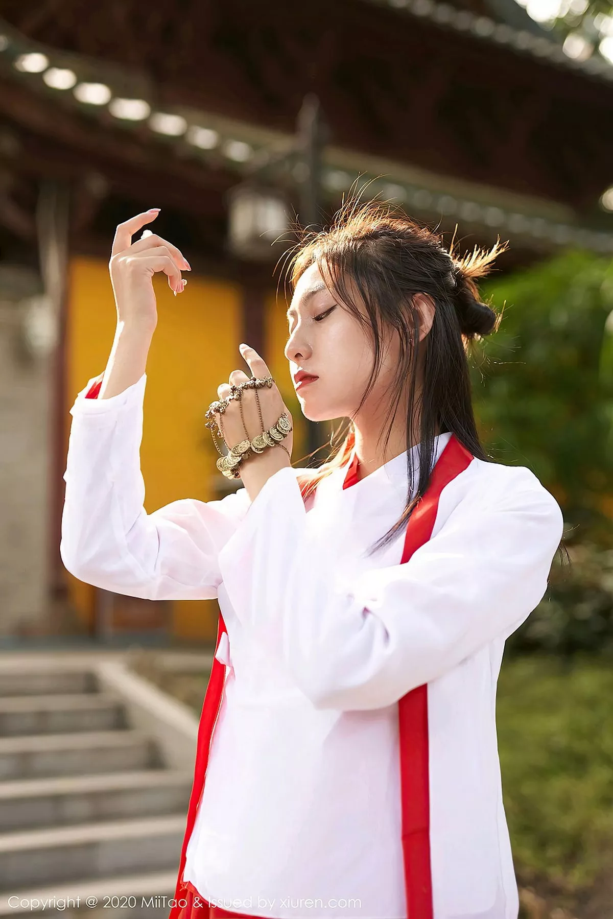 图片[2]-[MiiTao蜜桃社]第142期茵茵简写真-秀人资源网