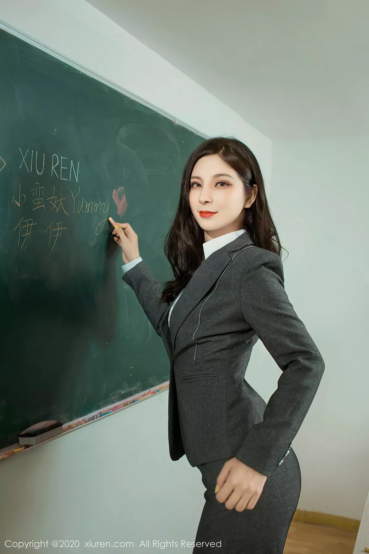 图片[14]-[XiuRen秀人网]第2591期小蛮妖写真-秀人资源网