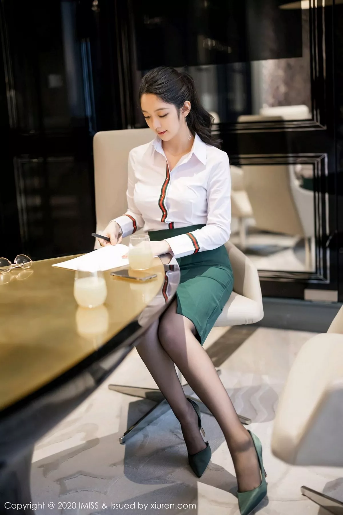 图片[4]-[Imiss爱蜜社]第521期小热巴写真-秀人资源网