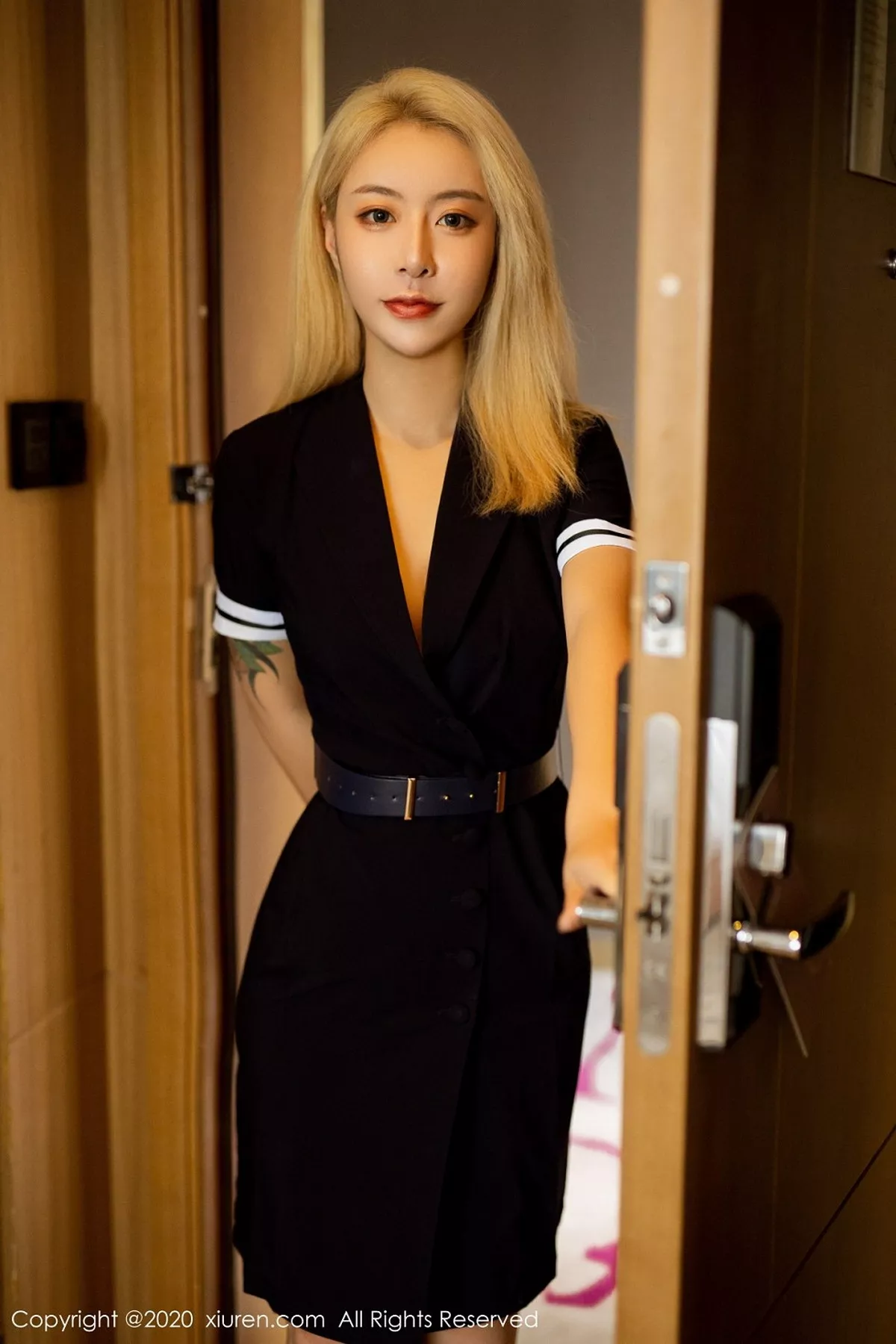 图片[3]-[XiuRen秀人网]第2645期糯米NM写真-秀人资源网