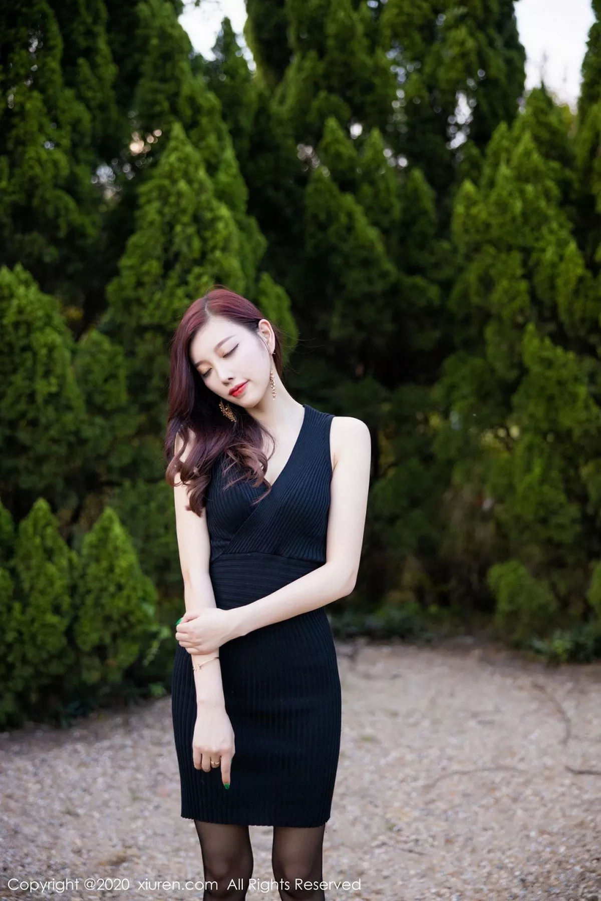 [XiuRen秀人网]第2648期杨晨晨写真-秀人资源网