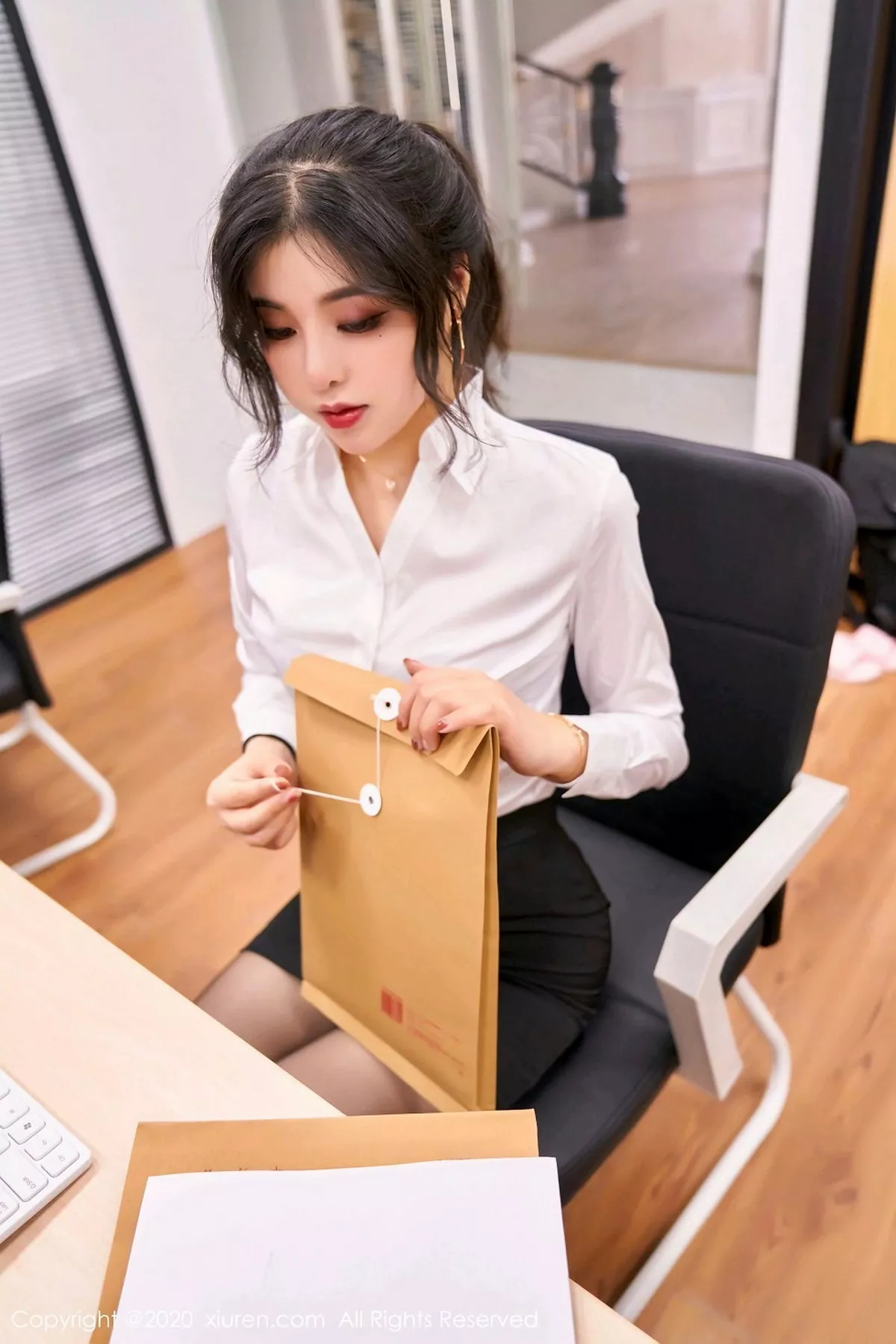 图片[5]-[XiuRen秀人网]第2768期韩静安写真-秀人资源网