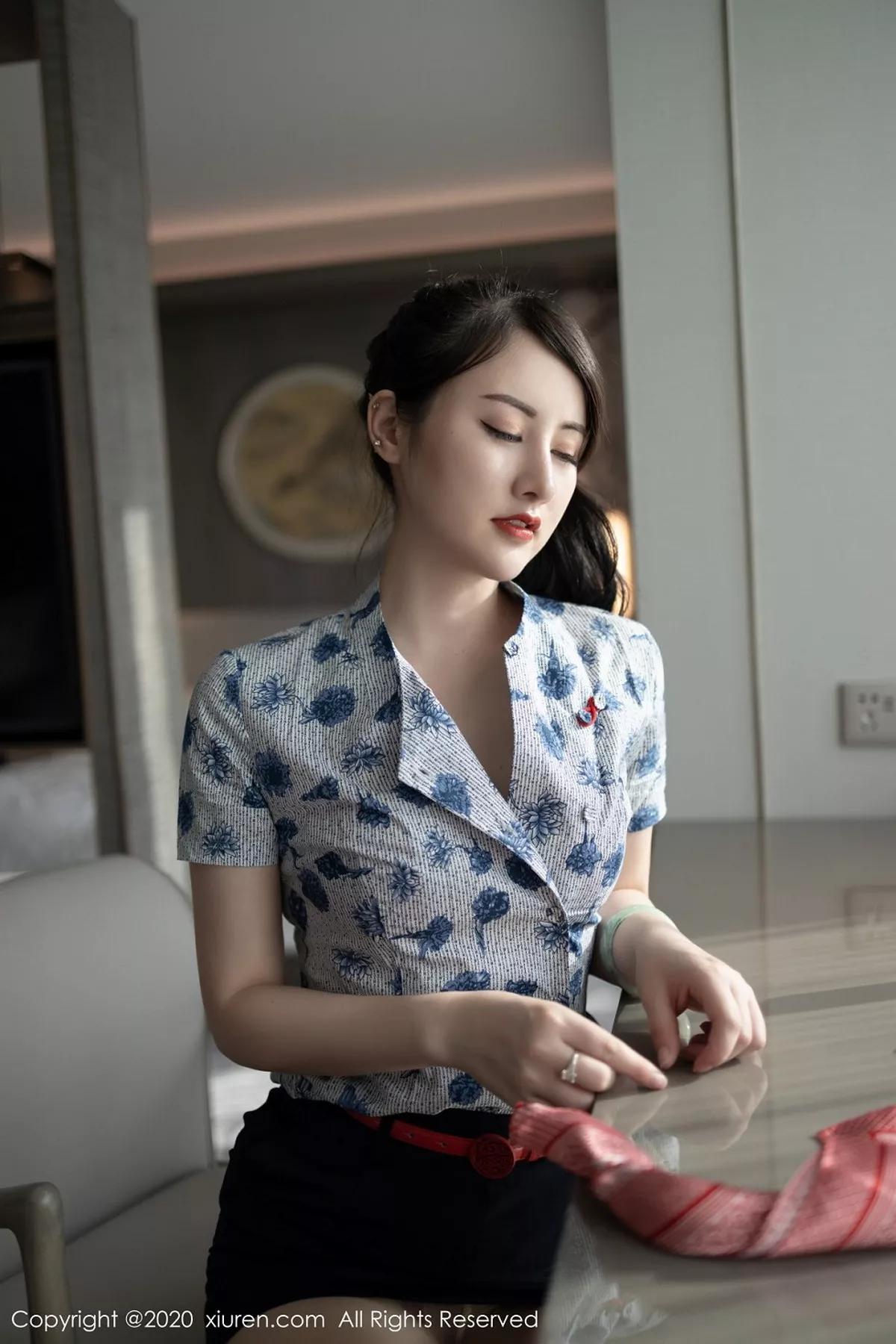 [XiuRen秀人网]第2817期诗诗kiki写真-秀人资源网