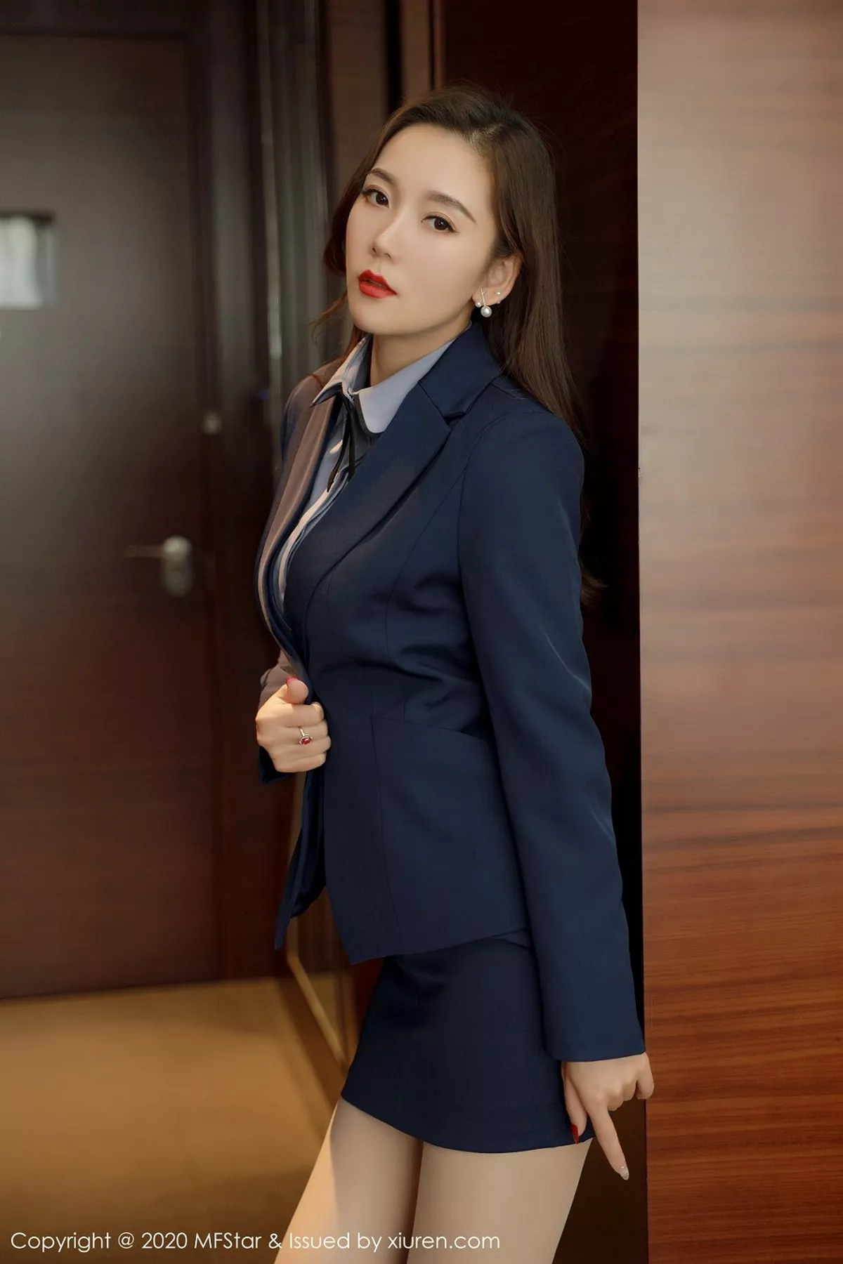 图片[15]-[MFStar模范学院]第425期艾静香写真-秀人资源网