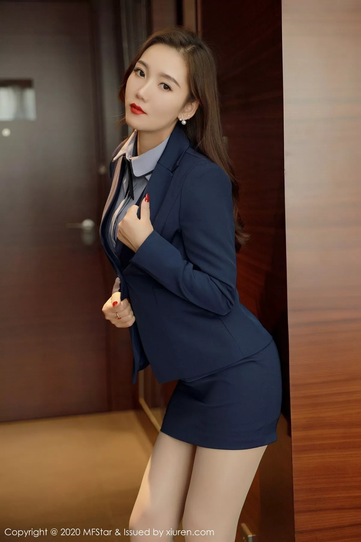 图片[5]-[MFStar模范学院]第425期艾静香写真-秀人资源网