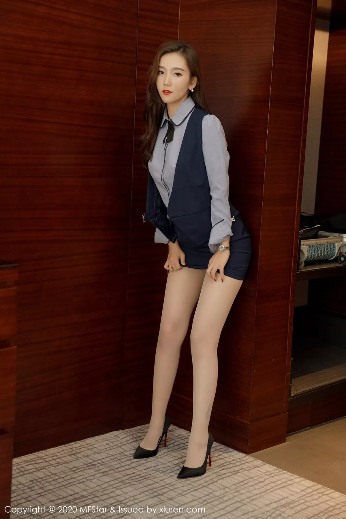 图片[16]-[MFStar模范学院]第425期艾静香写真-秀人资源网