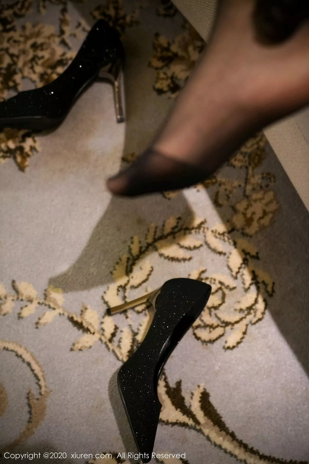 图片[3]-[XiuRen秀人网]第2798期冯木木写真-秀人资源网