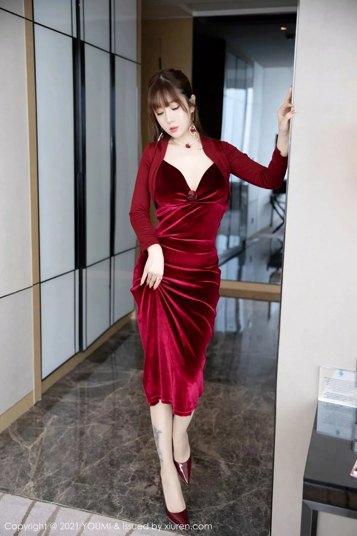 图片[4]-[YouMi尤蜜荟]第588期王雨纯写真-秀人资源网