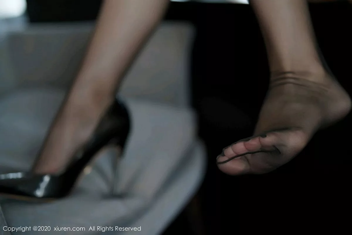 图片[4]-[XiuRen秀人网]第2915期周于希写真-秀人资源网