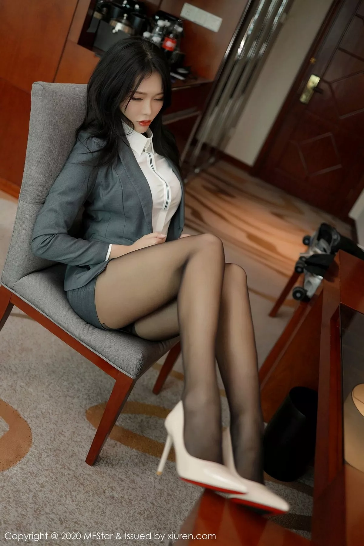 图片[6]-[MFStar模范学院]第426期娜比写真-秀人资源网