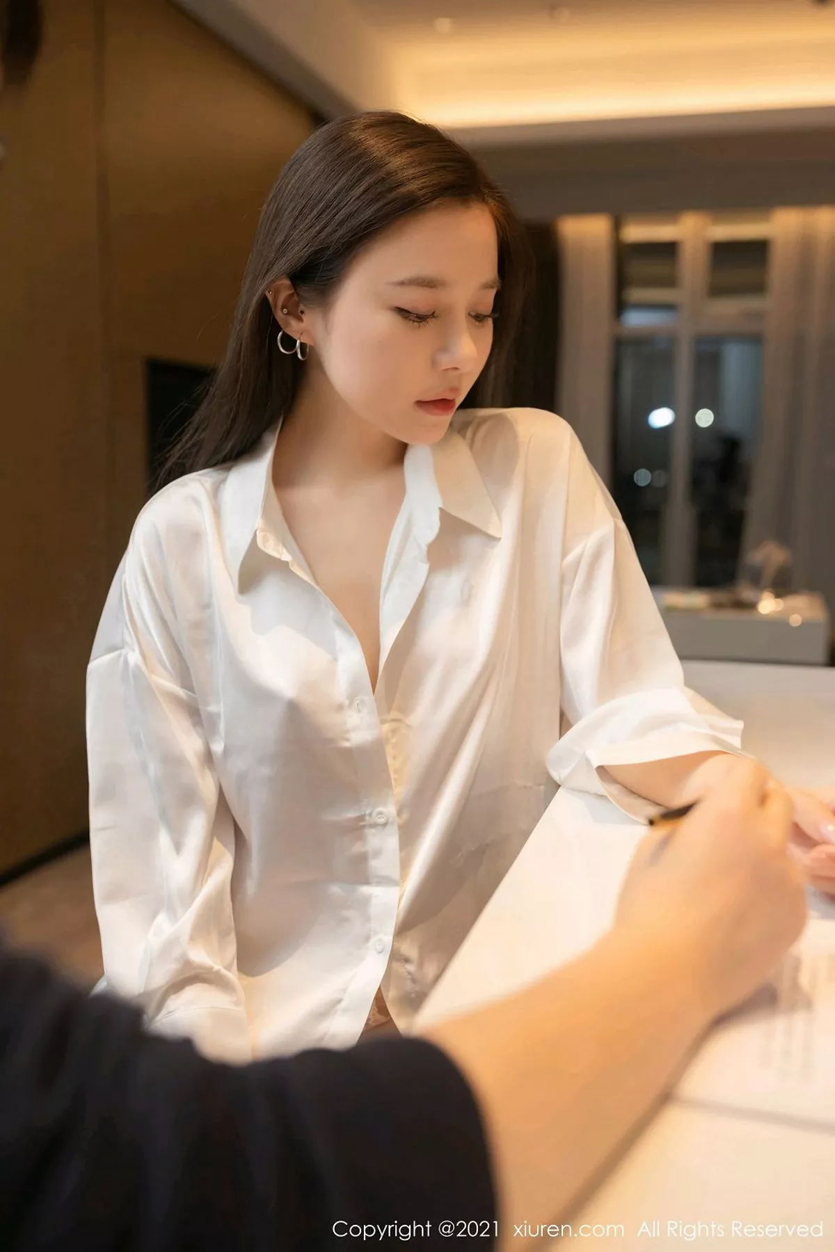 图片[2]-[XiuRen秀人网]第3010期鱼子酱写真-秀人资源网