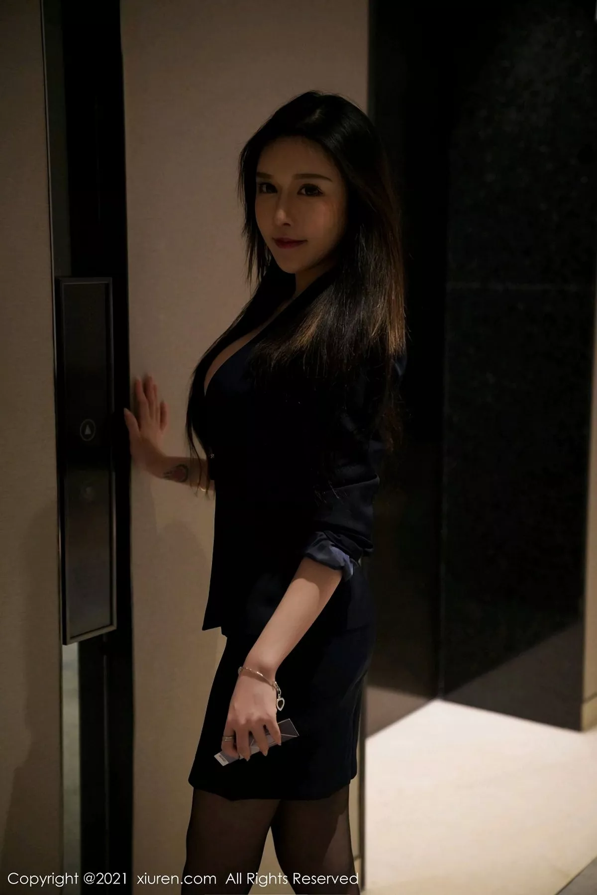 图片[7]-[XiuRen秀人网]第3043期玉兔miki写真-秀人资源网