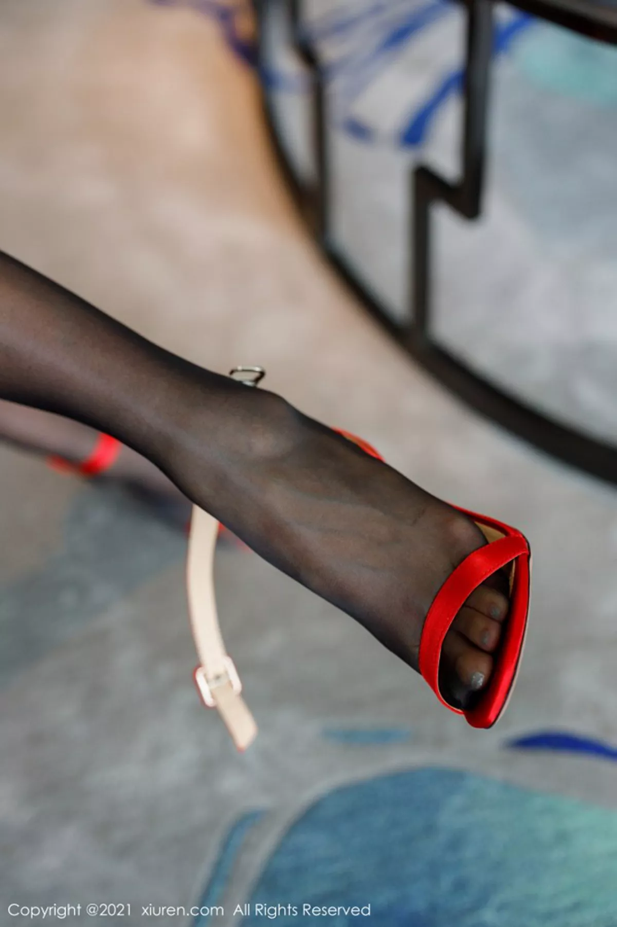 图片[2]-[XiuRen秀人网]第3131期蜜桃cc写真-秀人资源网