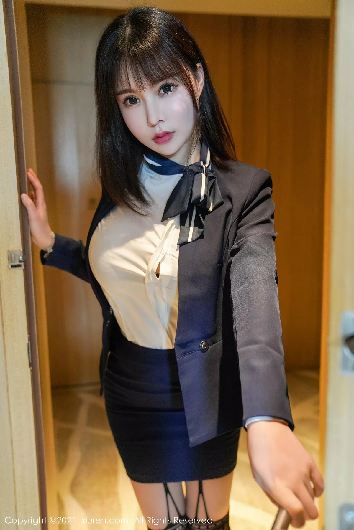 图片[5]-[XiuRen秀人网]第3221期晓鱼酱写真-秀人资源网