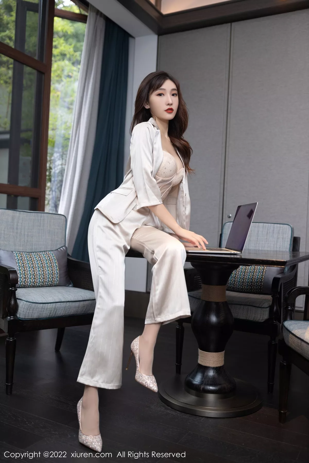 [XiuRen秀人网]第5594期陆萱萱写真-秀人资源网