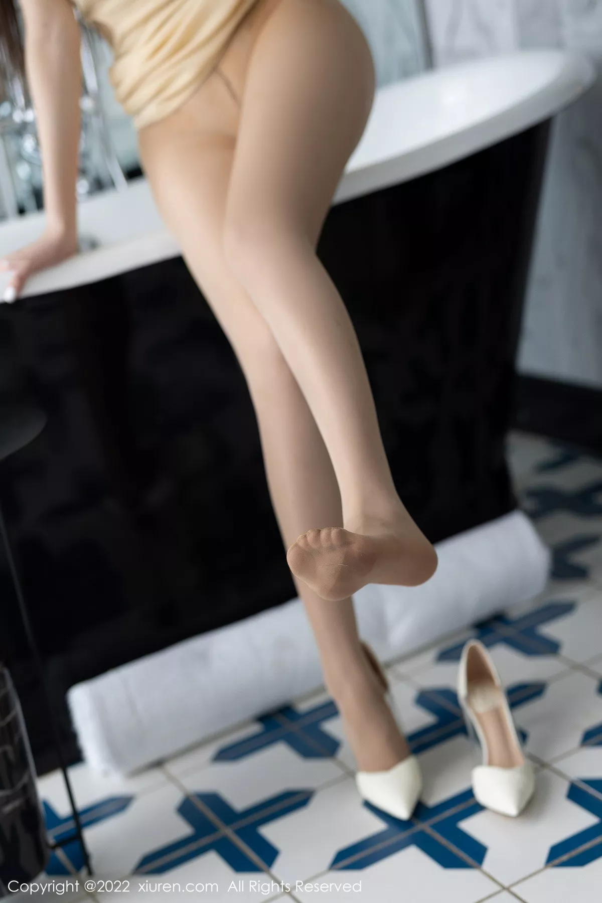 图片[3]-[XiuRen秀人网]第5912期神奶瓶土肥圆写真-秀人资源网