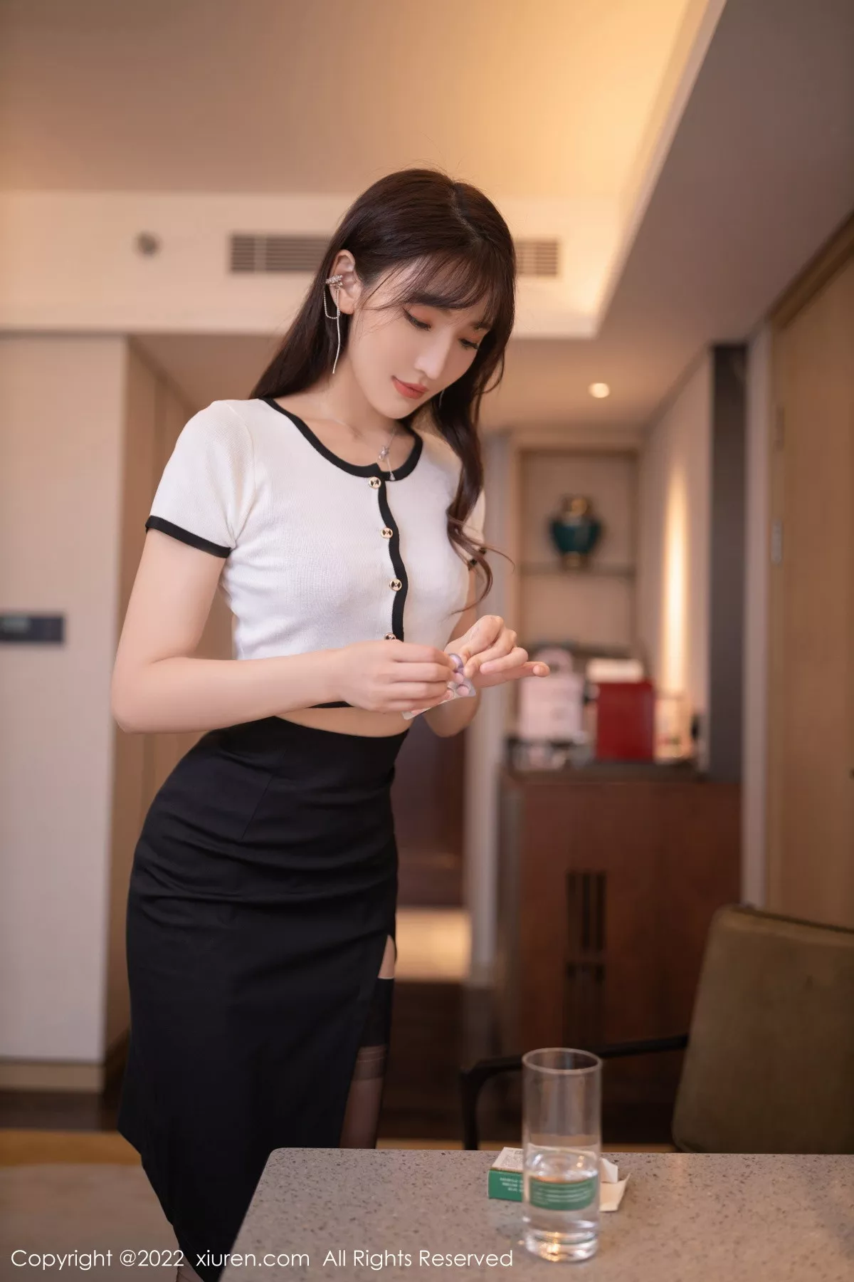 [XiuRen秀人网]第6065期小海臀写真-秀人资源网
