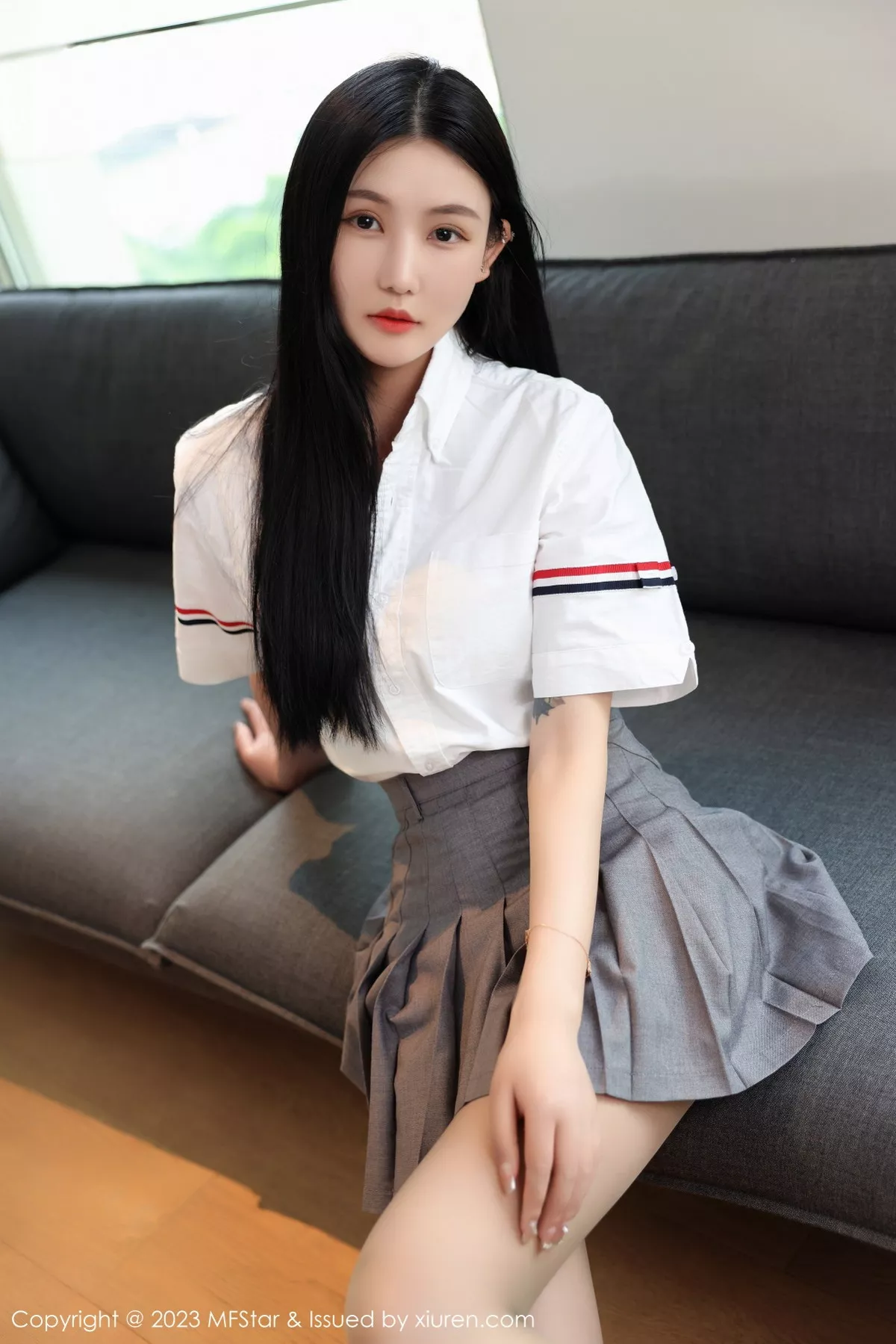 图片[2]-[MFStar模范学院]第578期Ai西西里写真-秀人资源网