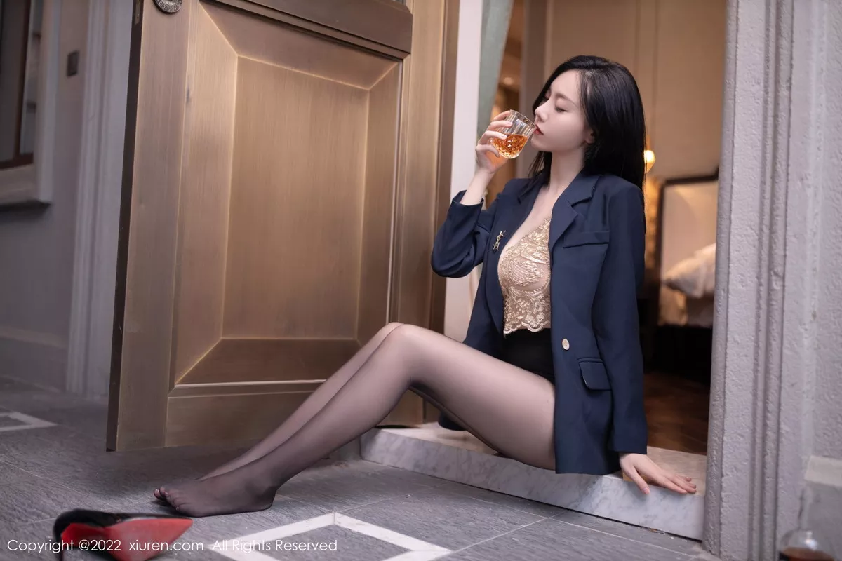 图片[3]-[XiuRen秀人网]第6051期安然写真-秀人资源网