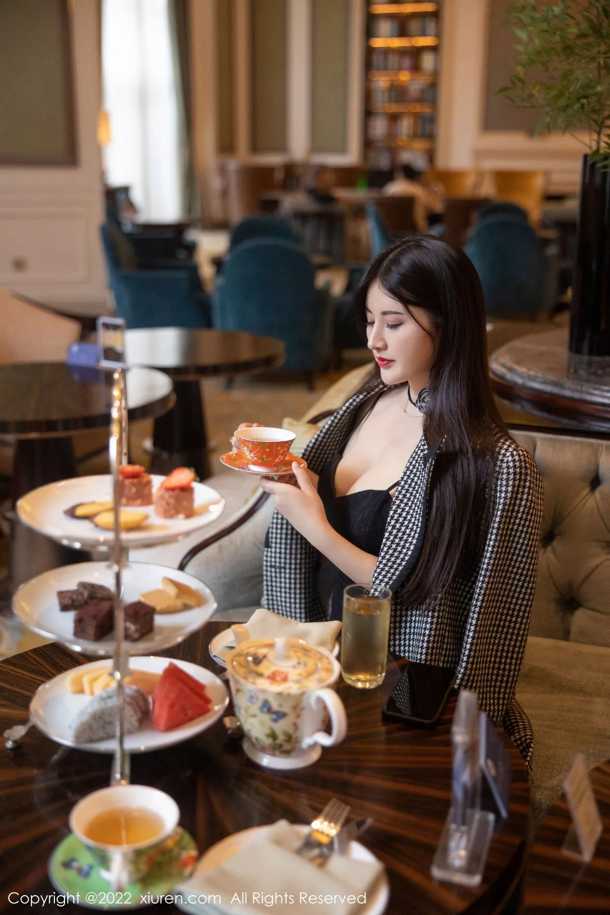 图片[2]-[XiuRen秀人网]第6049期诗诗写真-秀人资源网