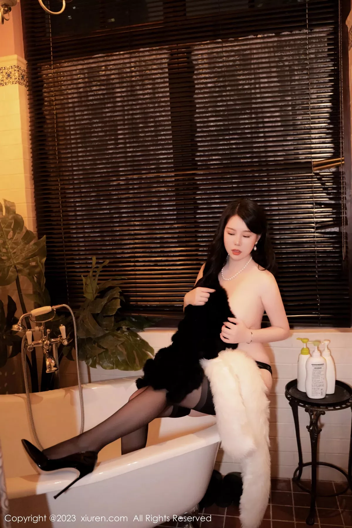 图片[4]-[XiuRen秀人网]第6225期白茹雪写真-秀人资源网